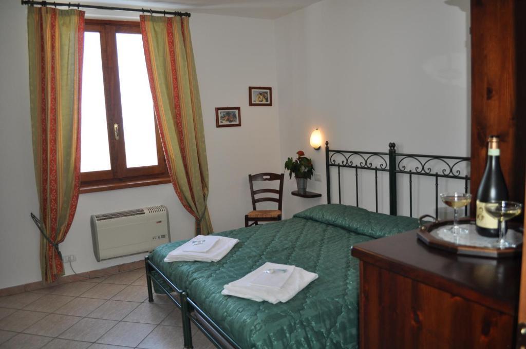 Agriturismo Ai Piacentini Santo Stefano Belbo Kamer foto