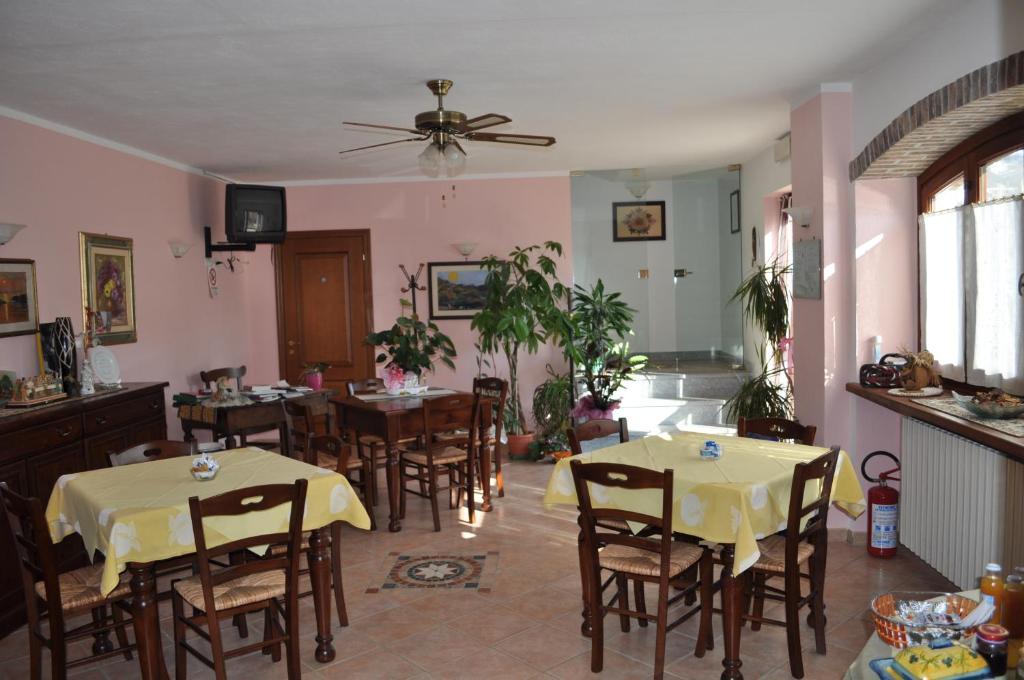 Agriturismo Ai Piacentini Santo Stefano Belbo Buitenkant foto