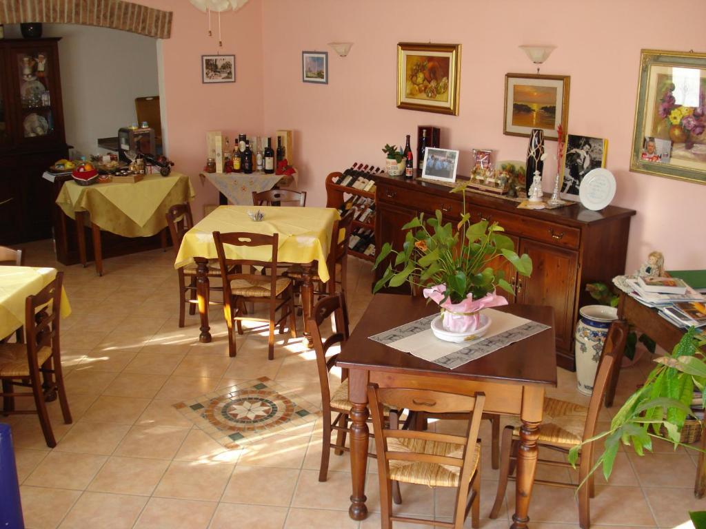 Agriturismo Ai Piacentini Santo Stefano Belbo Buitenkant foto